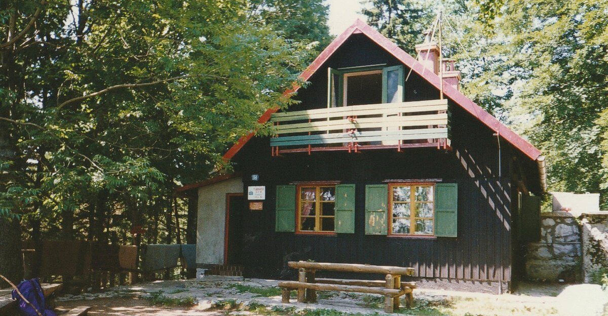 Planinarski dom Hahlić in 1997.
