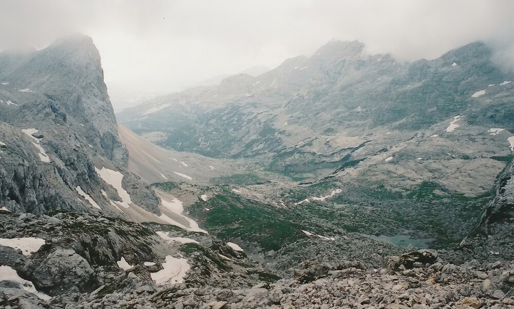 KLooking down upon the Valley of Seven Lakes.