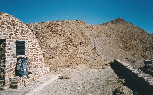 Refugio de la Carihuela with the peak of Veleta in the background.